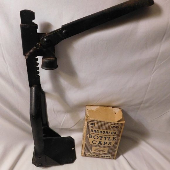 Vintage Cast Iron Bottle Capper and Anchorlok Bottle Caps - Picture 1 of 10